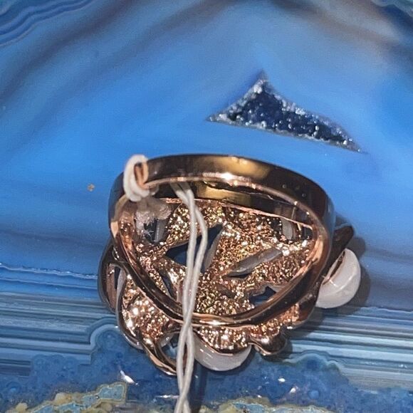 NWT rose gold pearl crystal ring size 6 - Picture 7 of 10